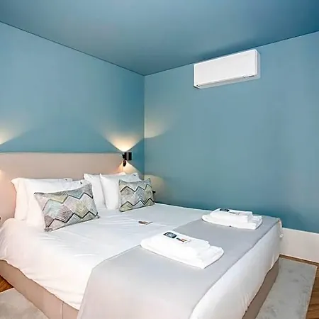 Liiiving In - Ribeira Design 4*