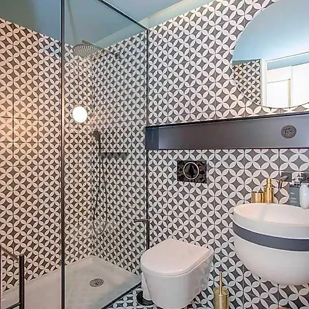 Liiiving In - Ribeira Design Hotel Oporto